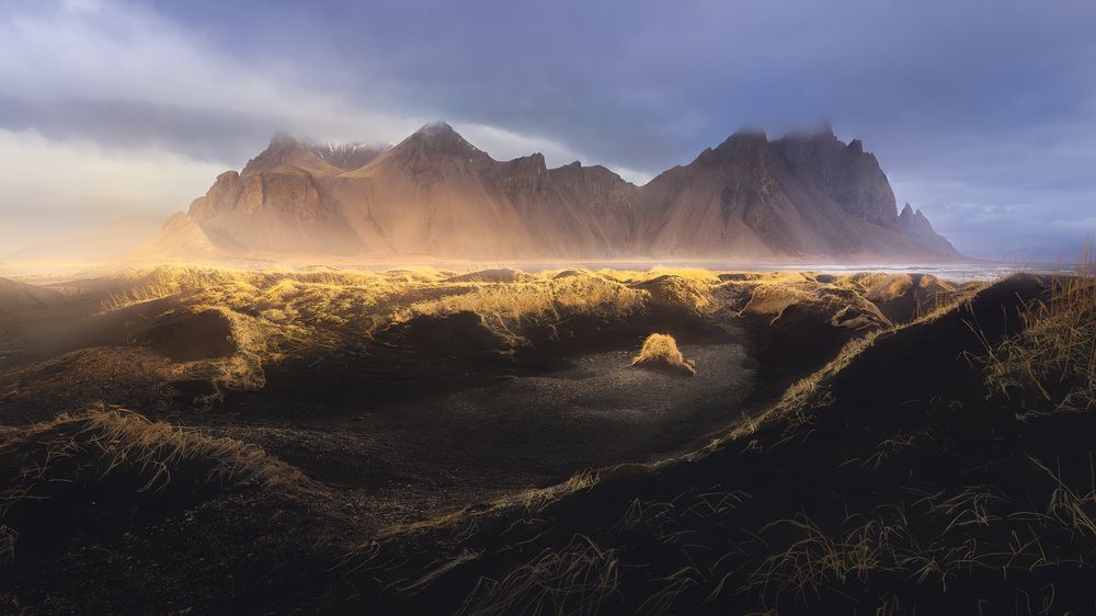 Glowing Vestrahorn