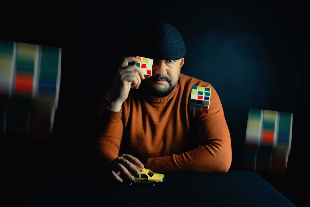 Colors of Thought in the Maze of Life