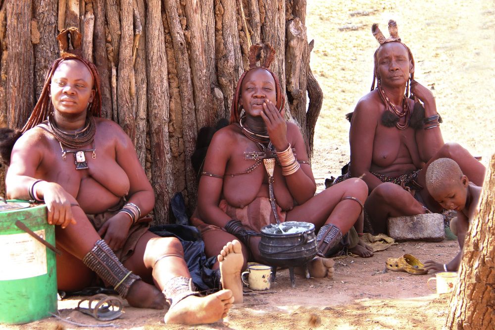 На завалинке