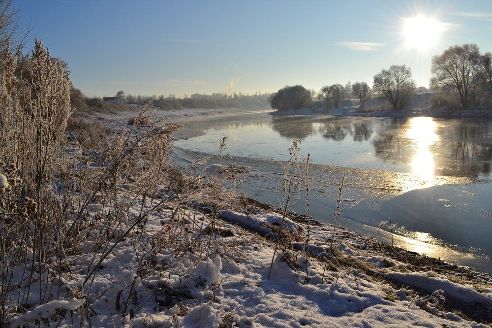 Морозное утро на реке.Орловская область.