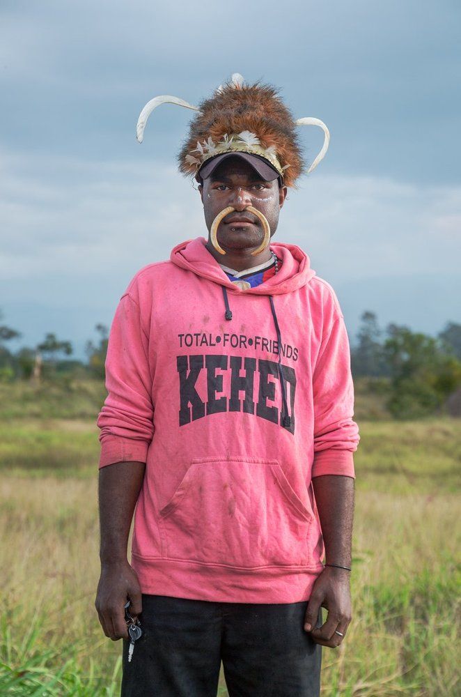 Папуас из долины Балием