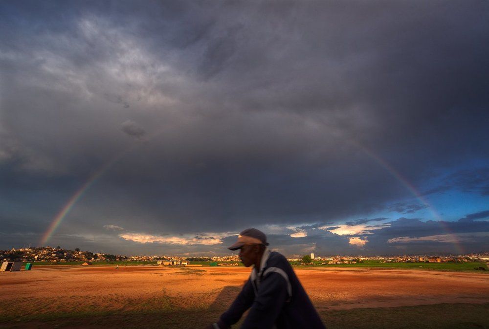 Радуга из окна автомобиля