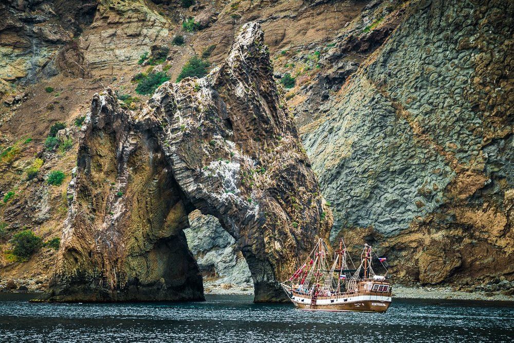 У Золотых ворот