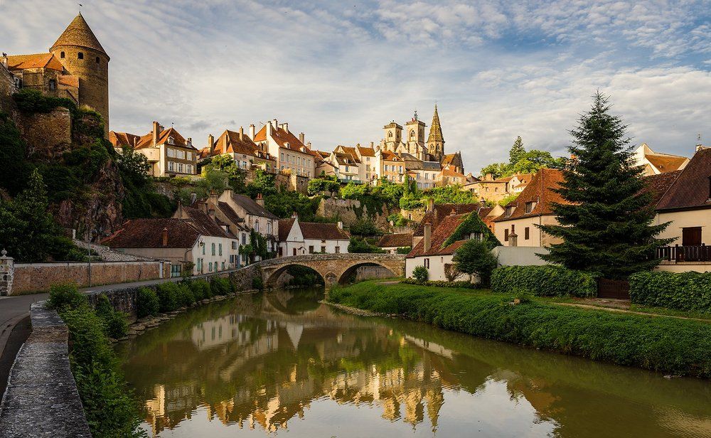 Бургундия. Городок Semur-en-Auxois.