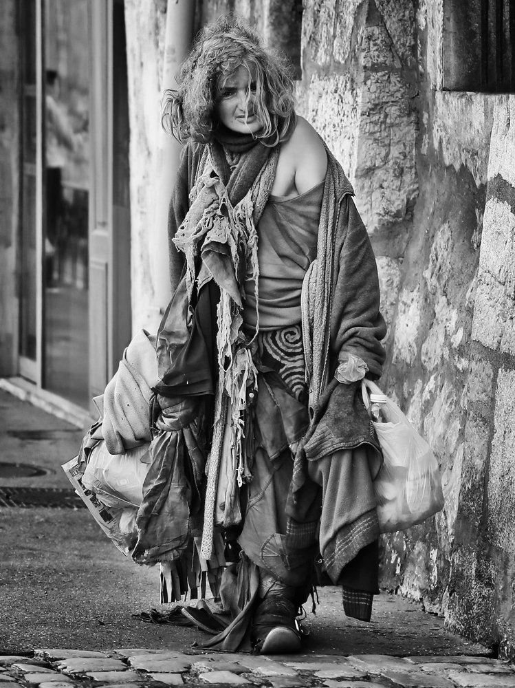 Куда б пойти, куда податься..