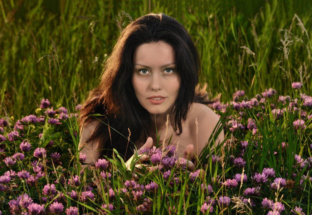 потрет с клевером