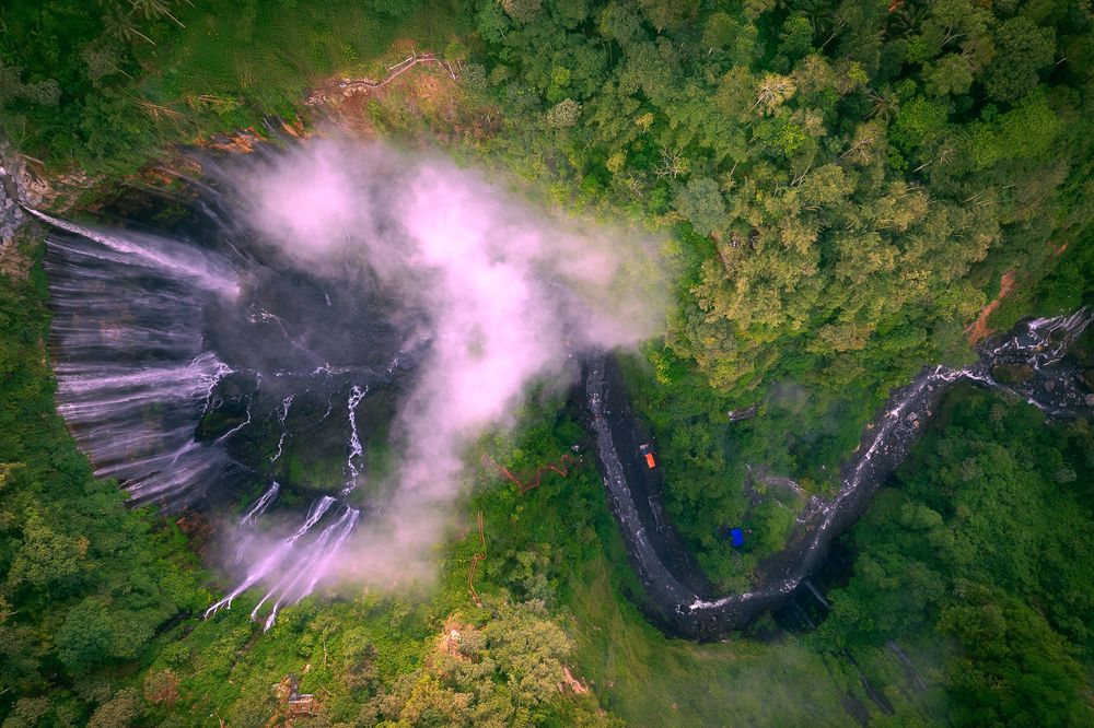 Photograph by Tran Minh Dung