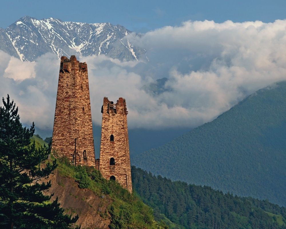 Башни двух жен