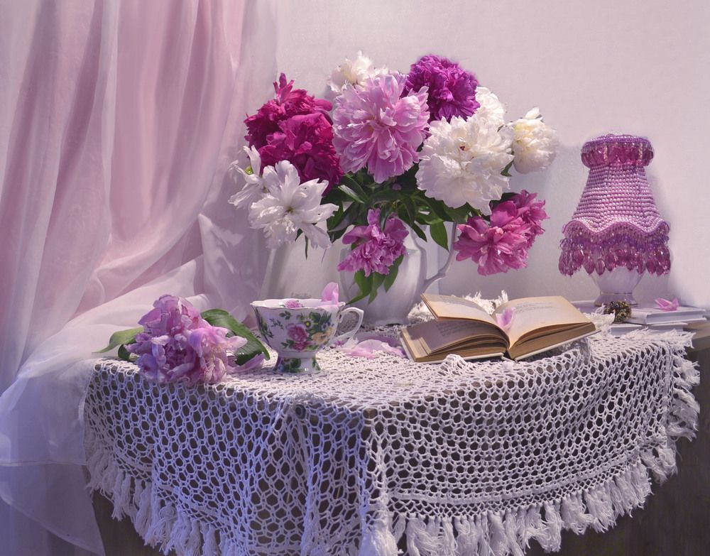 ...прохладная нежность пионов...