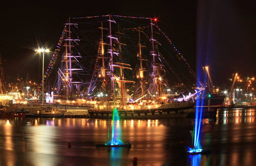 Tall ship Sedov