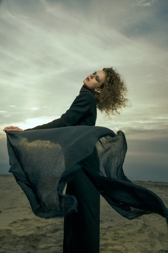 Xenia and the wind of sands