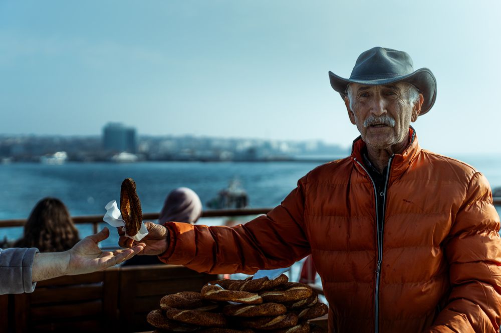 Продавец "Симитов"