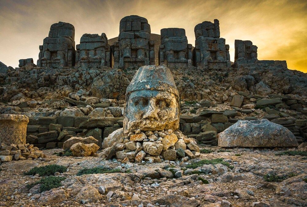 Адыяман. Гора Немруд .