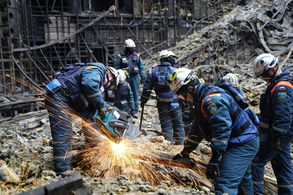 Спасатели Центра «Лидер» МЧС России работают в «Крокусе»