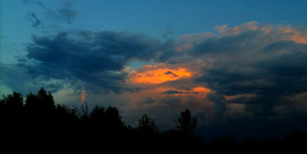 Photograph by Vis Tacayuki