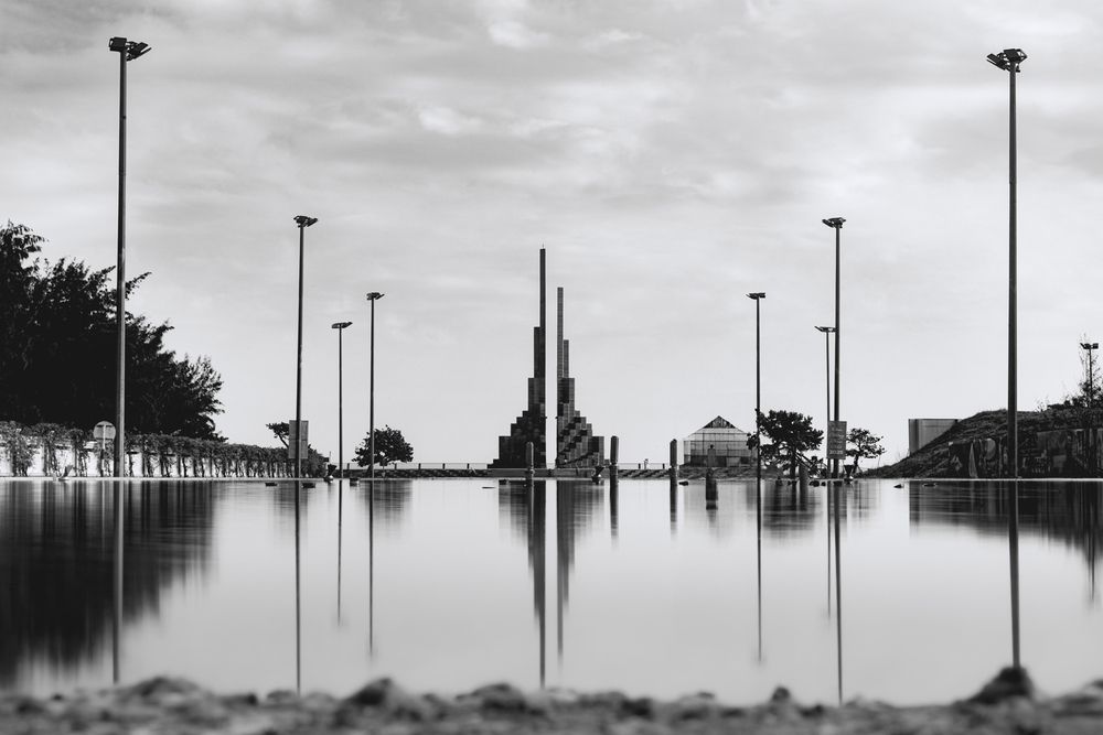 The Silent Twin of Nghinh Phong