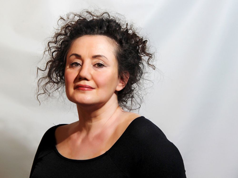 Листает память прожитые дни