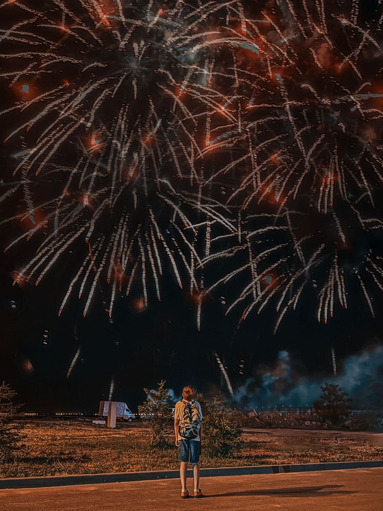 Наедине с салютом