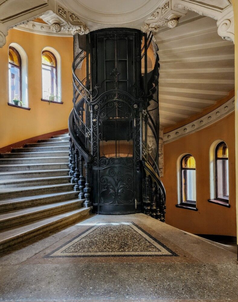 Stairs leading up...