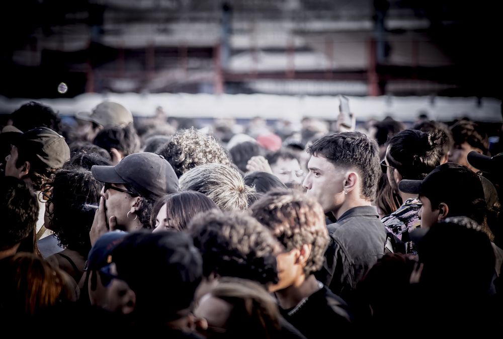 Gente entre gente