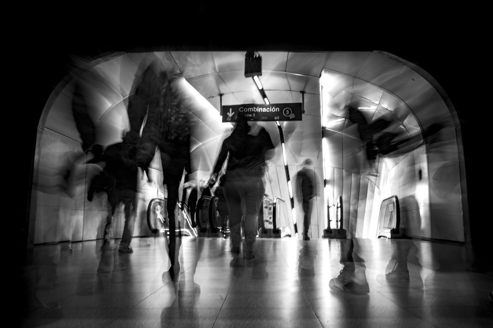 EL VIAJE: UNA TRAVESÍA SUBTERRÁNEA