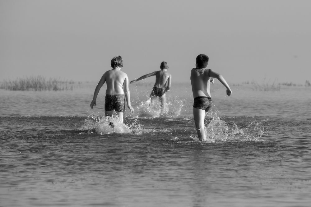 Дети летом в деревне