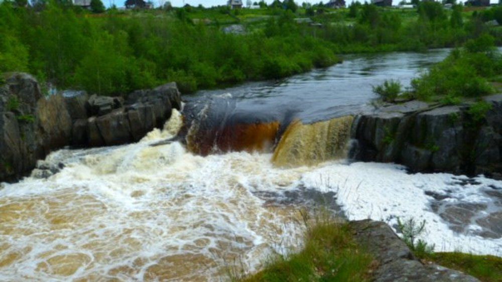 Падун (равнинный водопад)