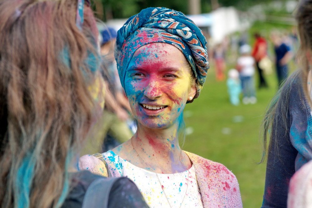 девченки Холи