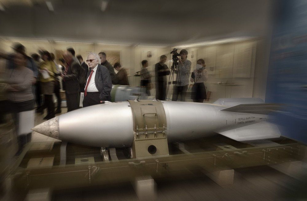 Атомная бомба и её коструктор