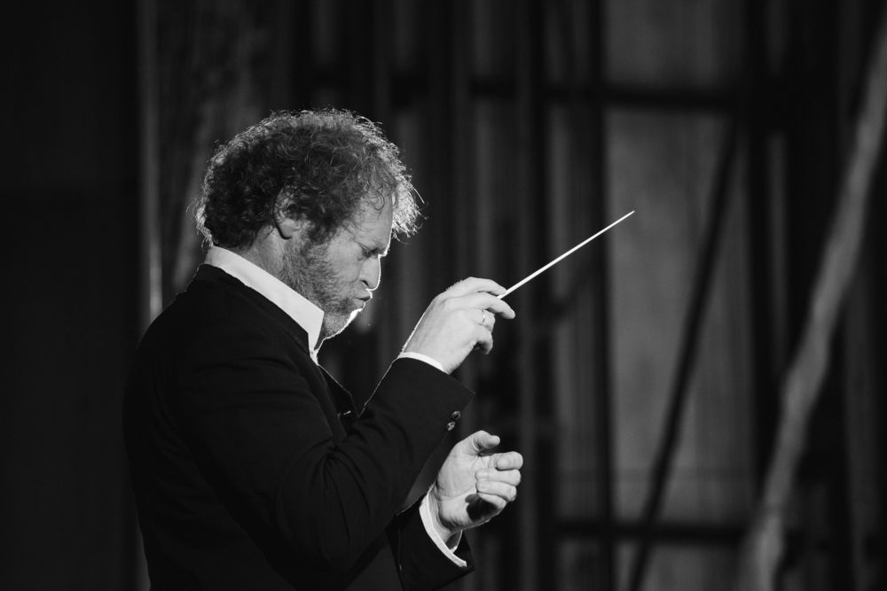 Диригент (2)