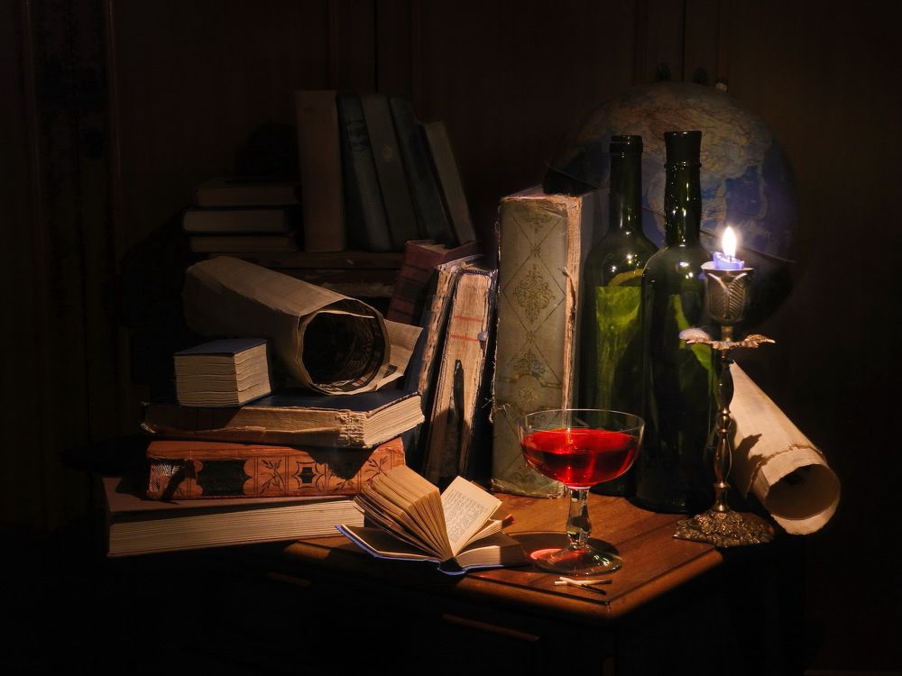 Старые книги.