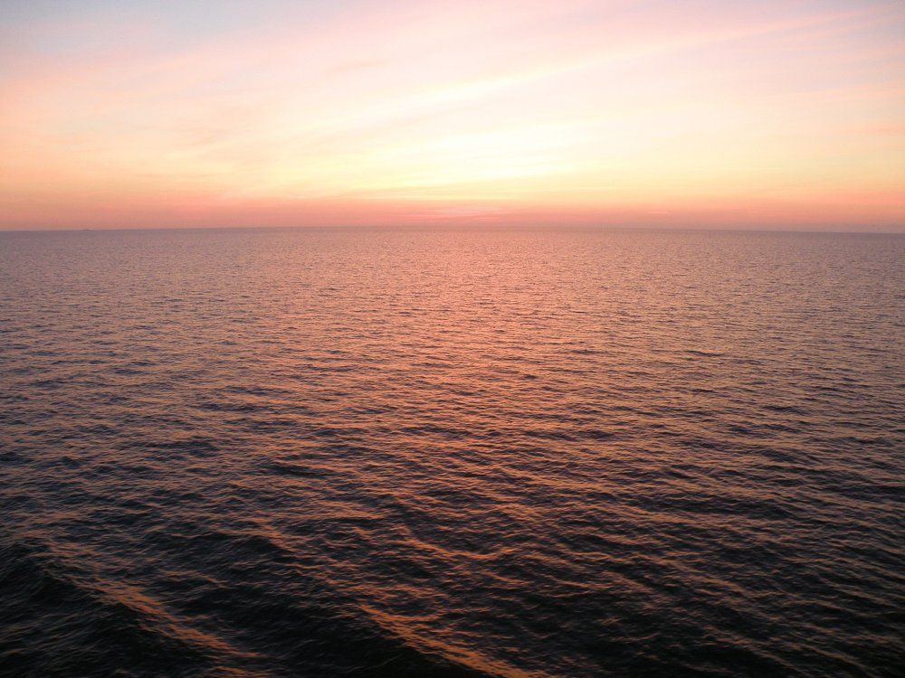 Море