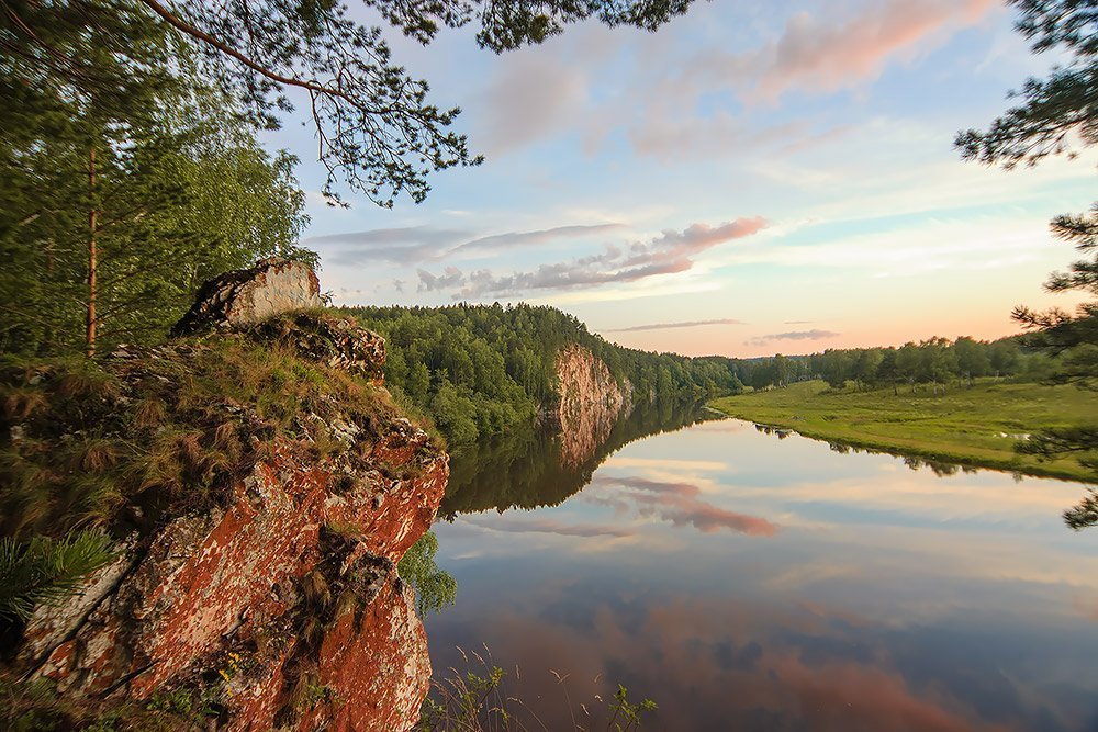 Река Нейва. Вид на скалу