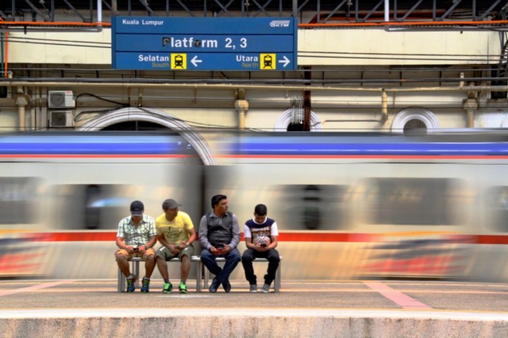 Can't living without smartphone.