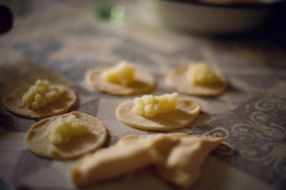 Лепим вареники