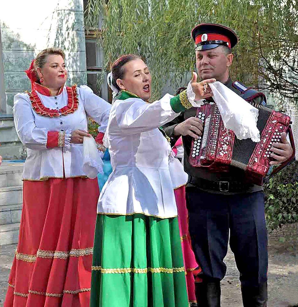 Песня казачки о казаке