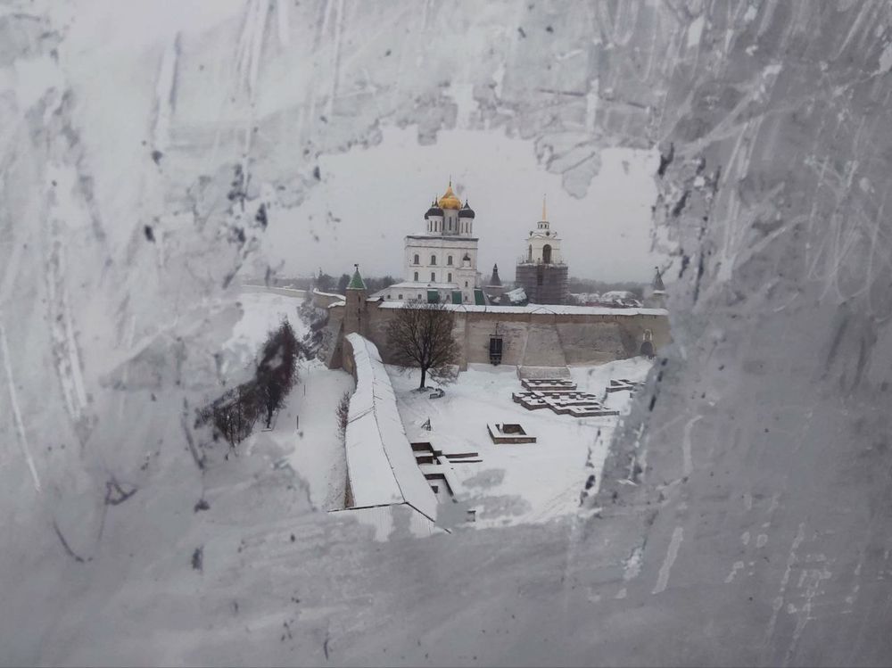 Крепость в зимней осаде