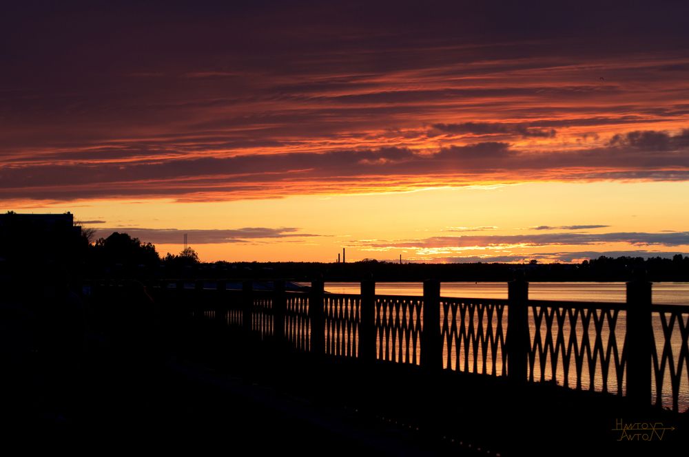 Photograph by Anton Hantov