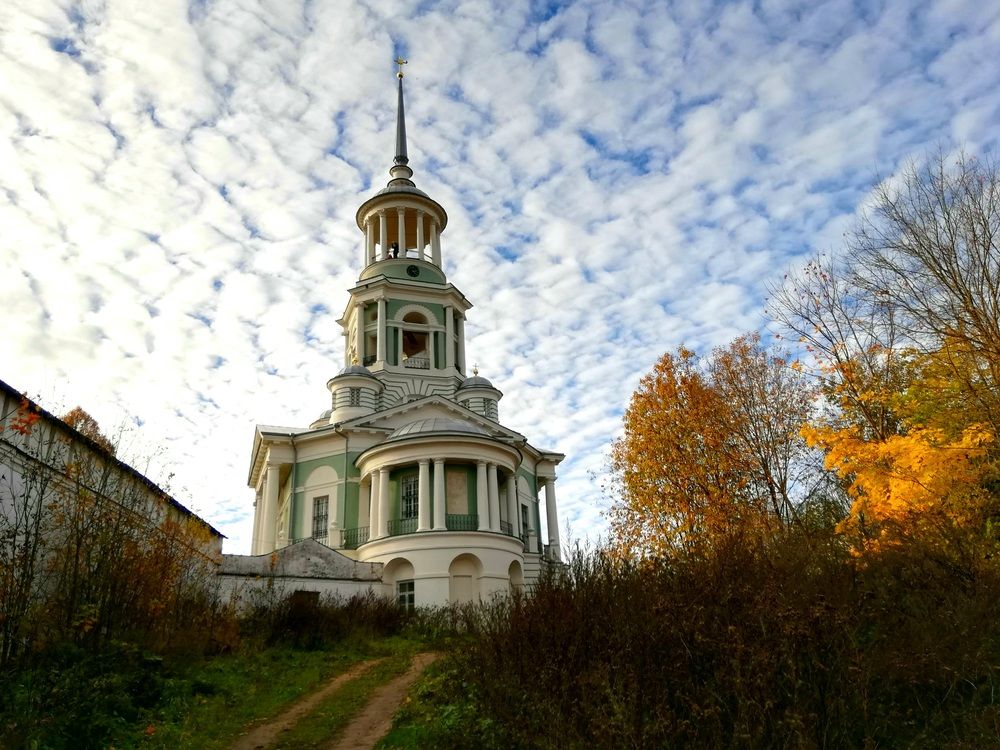 Надвратная церковь