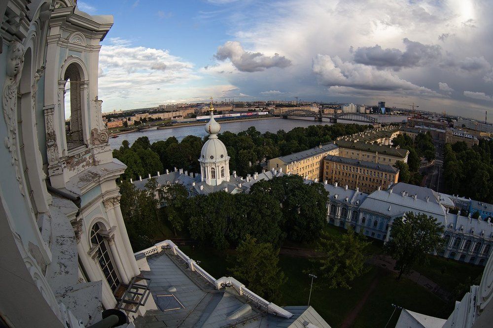 Смольный. Вид со Смольного собора.