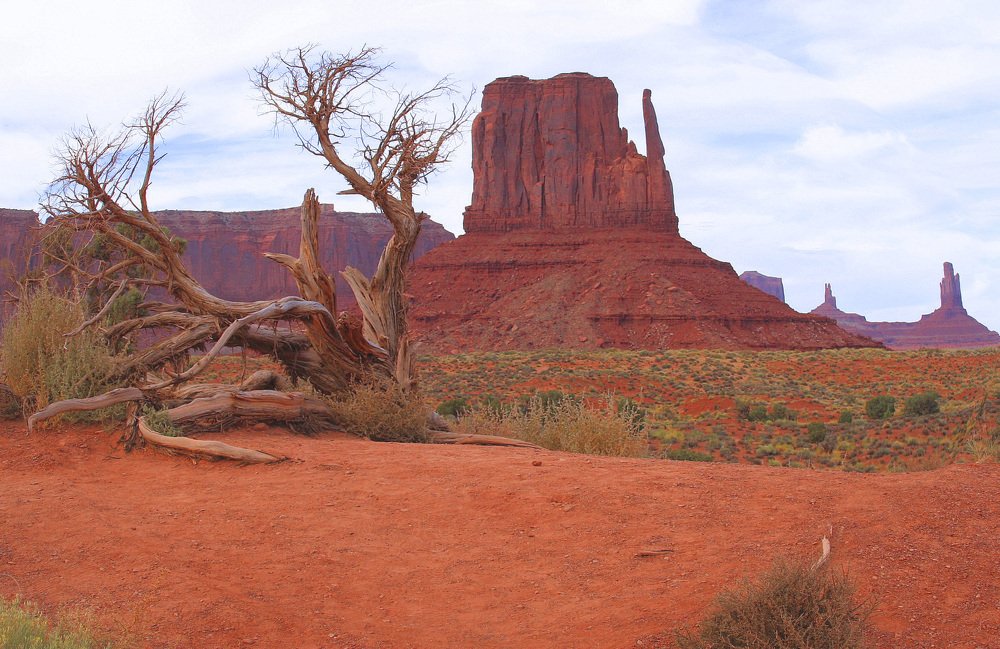 И еще Долина монументов.