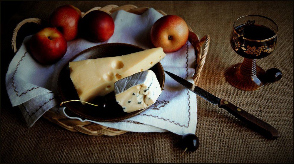Натюрморт сырный