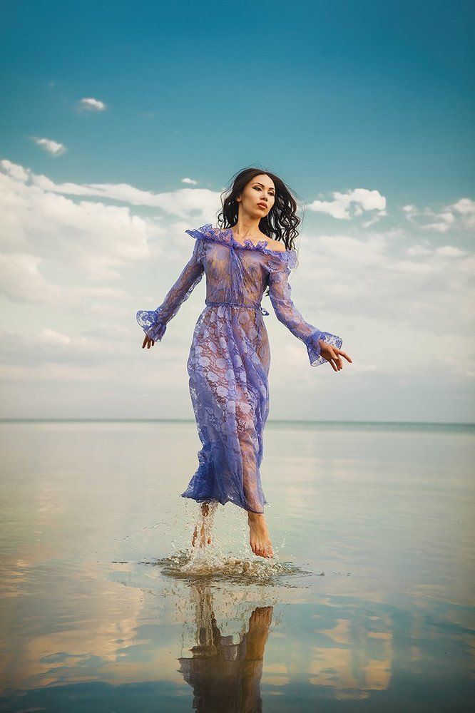 Бегущая по волнам