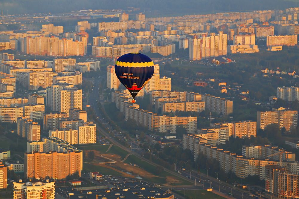 Над просыпающимся Минском.