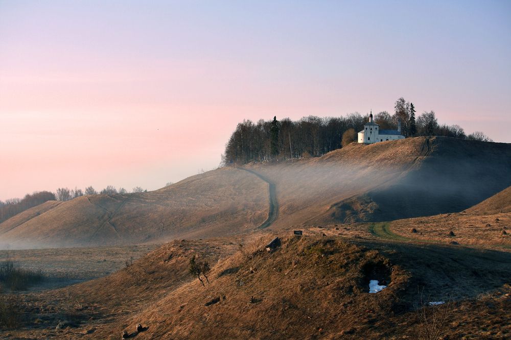 Апрельское утро у Труворова городища