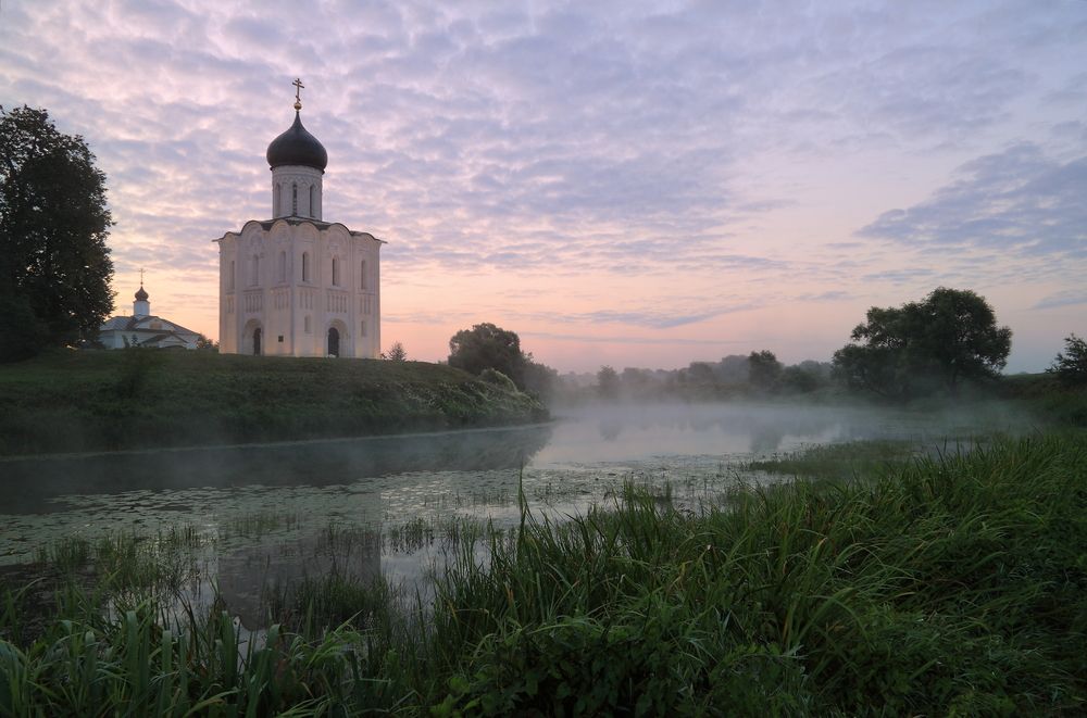 Утро у Покрова на Нерли