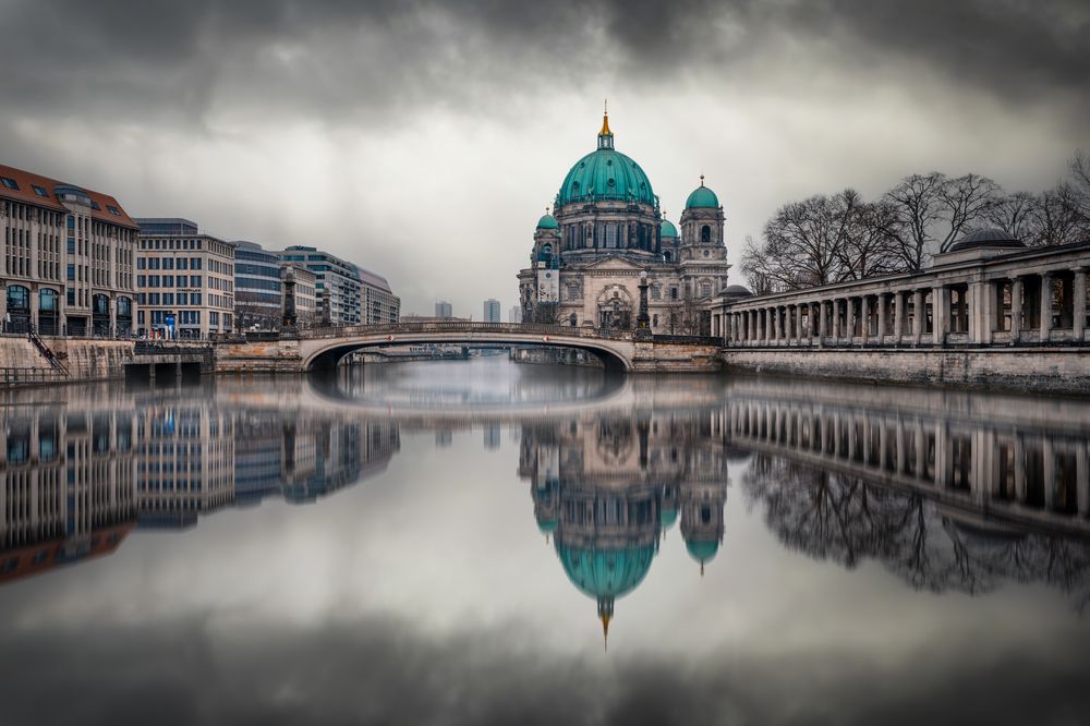 Silent Axis of Berlin