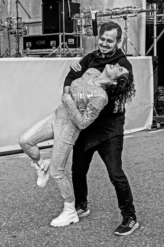 Романтические чувства.