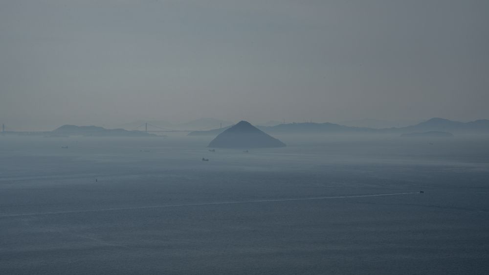 Photograph by Kuramochi Kunio