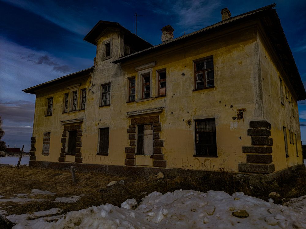 Заброшенное здание